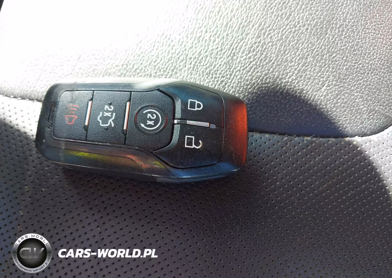 2014 Ford Fusion Titanium VIN:3FA6P0D94ER105331 - 11