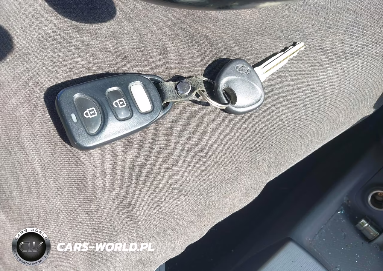 2008 Hyundai Elantra Gls-Se VIN:KMHDU46D68U496767 - 11