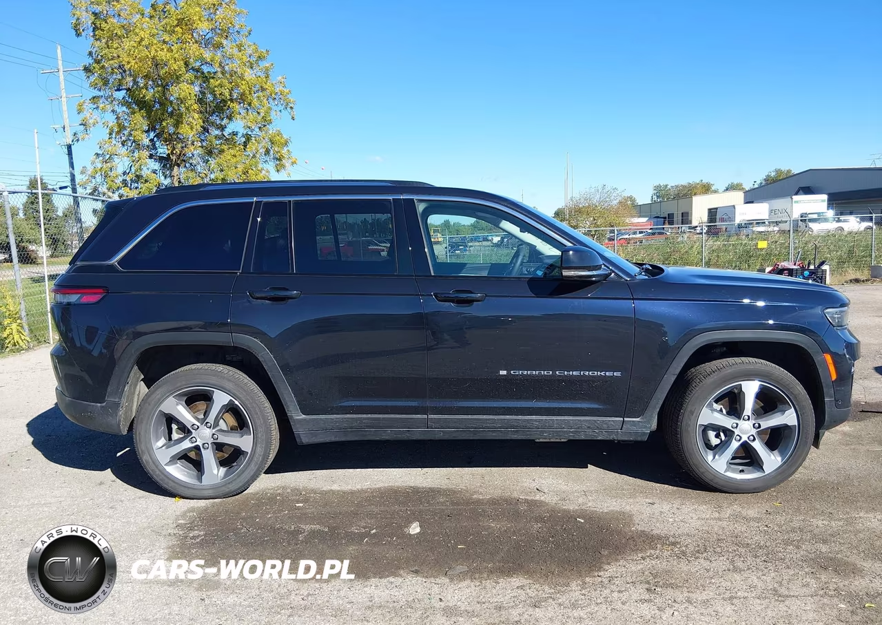 2024 Jeep Grand Cherokee 4Xe VIN:1C4RJYB60R8957036 - 13