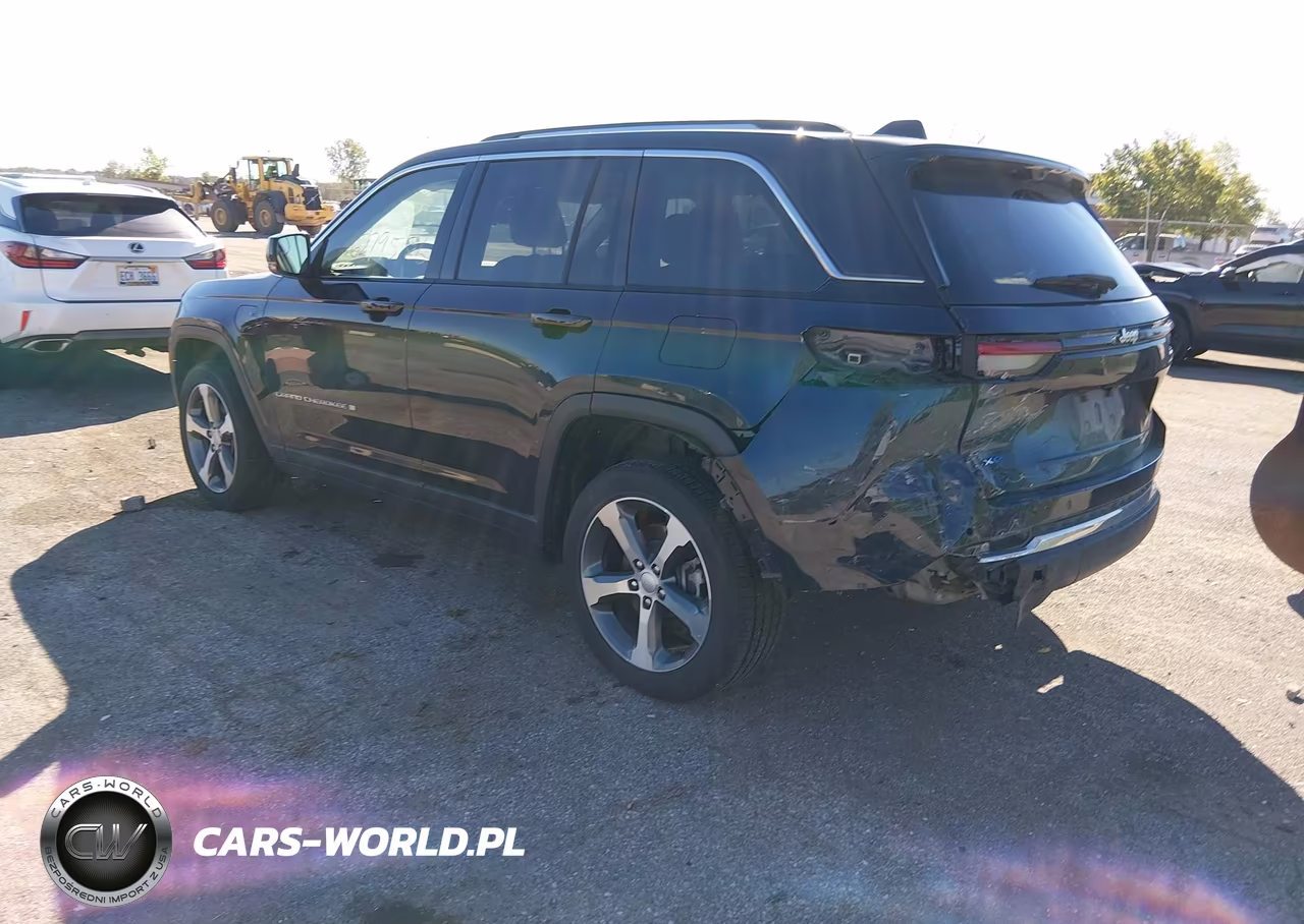 2024 Jeep Grand Cherokee 4Xe VIN:1C4RJYB60R8957036 - 3