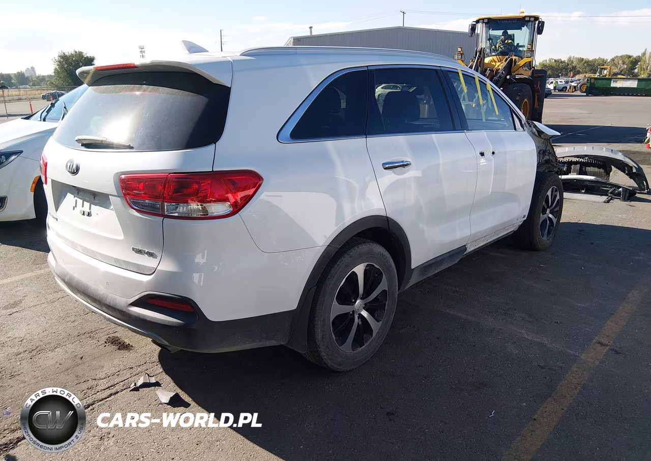 2017 Kia Sorento 3.3L Ex VIN:5XYPHDA54HG308318 - 4
