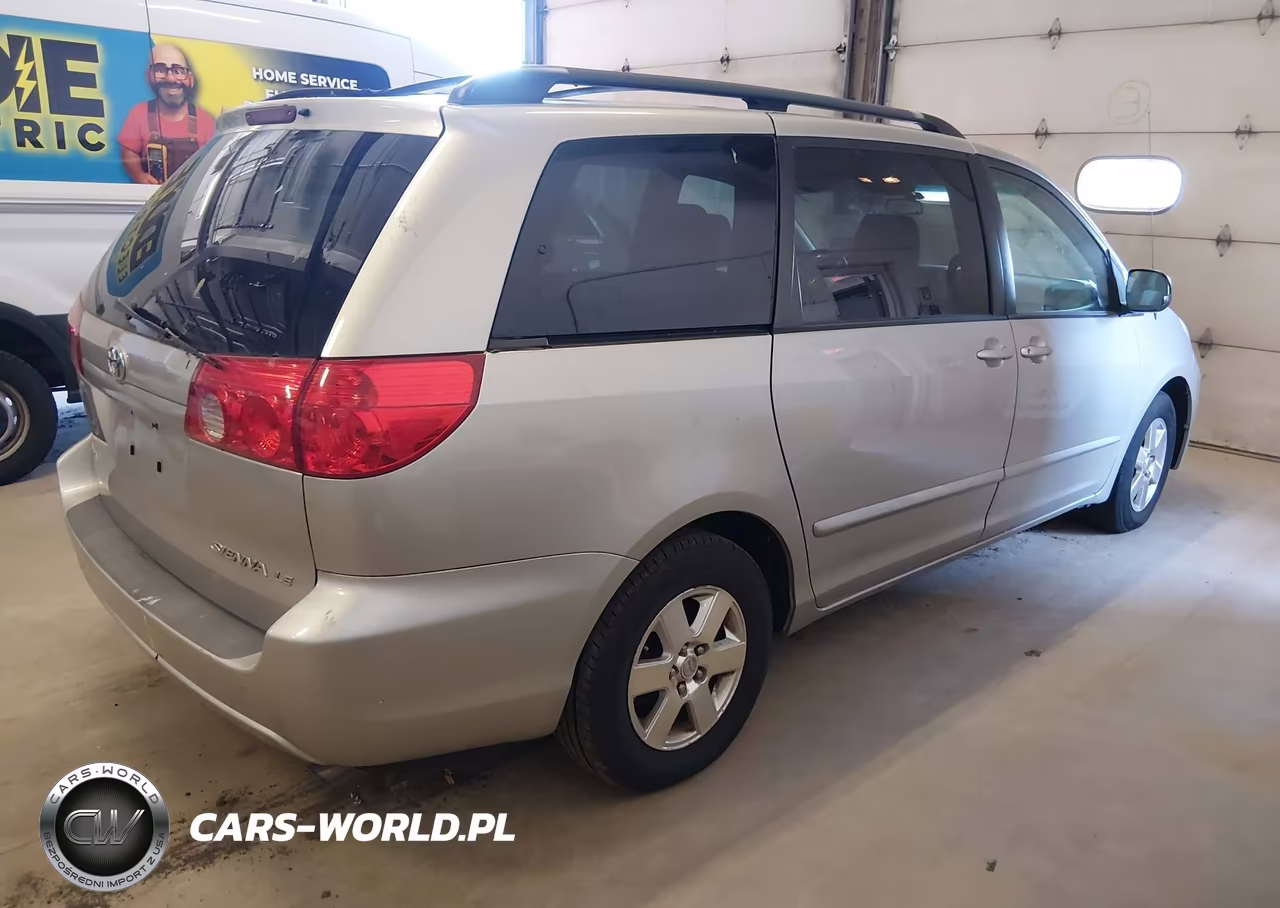 2009 Toyota Sienna Le VIN:5TDZK23CX9S257275 - 4