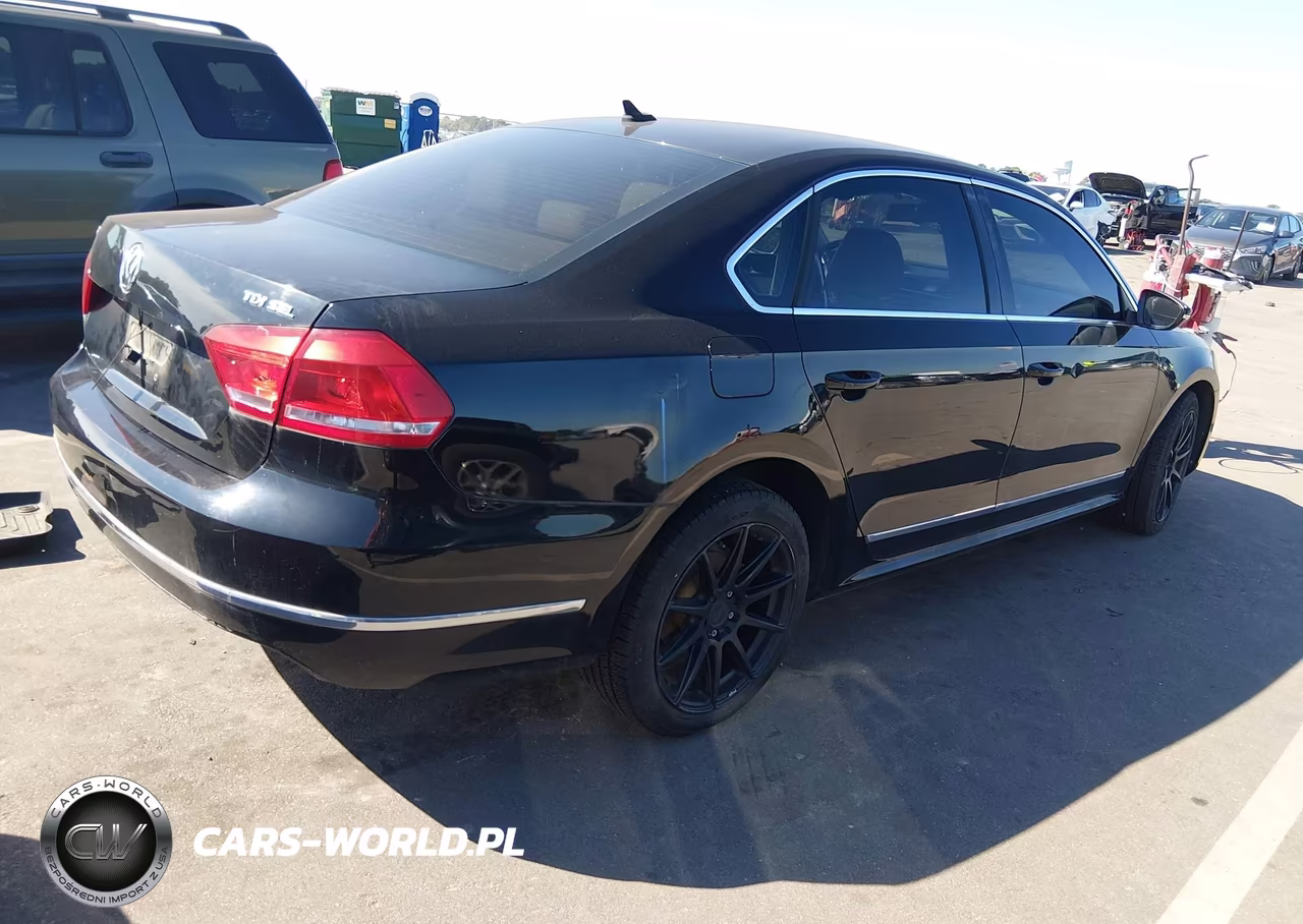 2012 Volkswagen Passat 2.0L Tdi Sel Premium VIN:1VWCN7A39CC001695 - 4