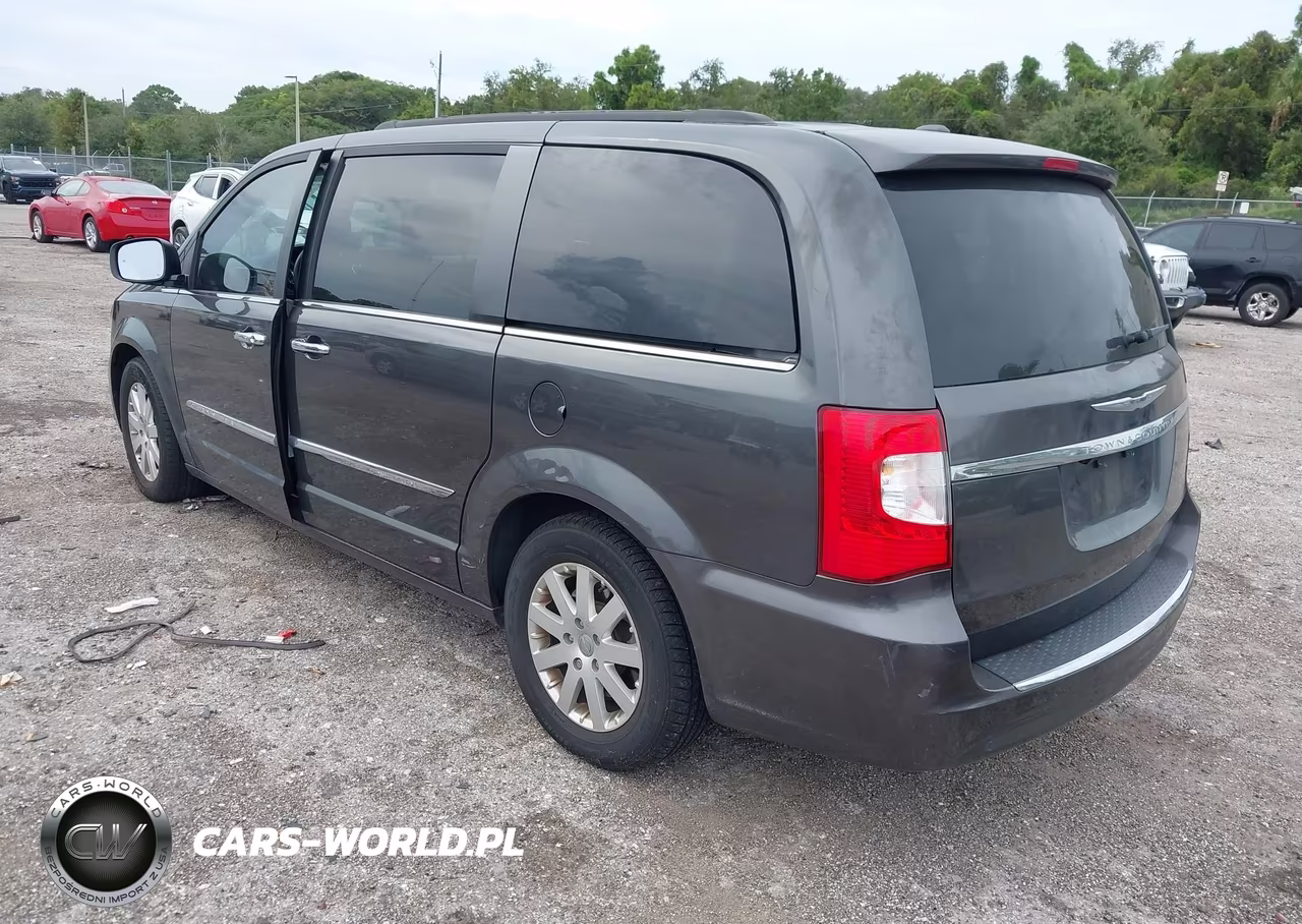 2016 Chrysler Town & Country Touring VIN:2C4RC1BG3GR128442 - 3