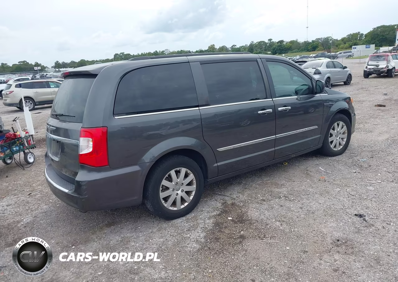 2016 Chrysler Town & Country Touring VIN:2C4RC1BG3GR128442 - 4