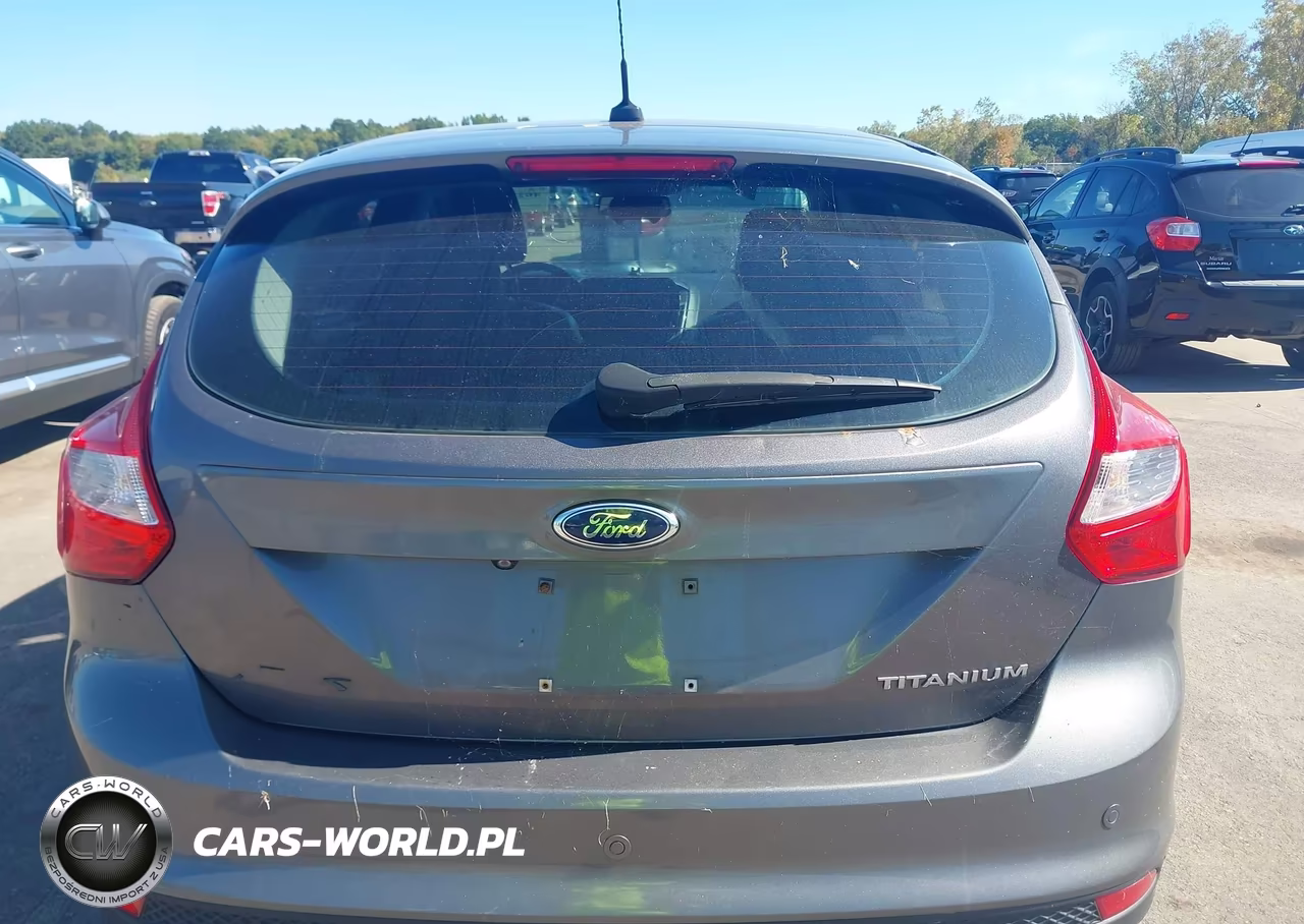 2012 Ford Focus Titanium VIN:1FAHP3N22CL283679 - 16
