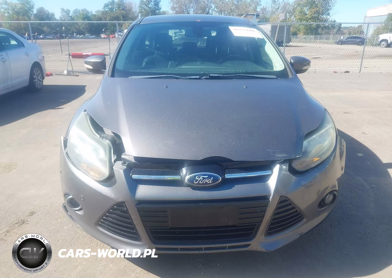 2012 Ford Focus Titanium VIN:1FAHP3N22CL283679 - 6