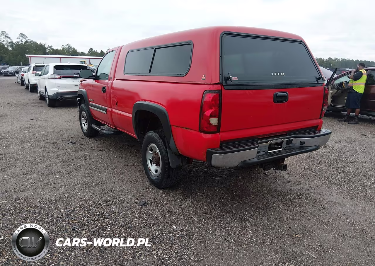 2005 Chevrolet Silverado 2500Hd Ls VIN:1GCHC24U75E277905 - 3