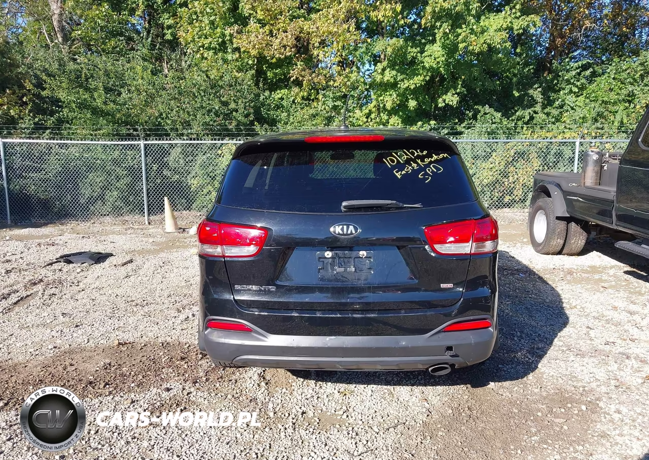 2017 Kia Sorento 2.4L L VIN:5XYPG4A32HG246404 - 17