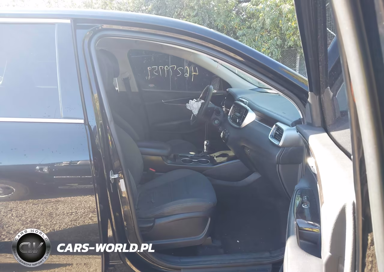 2017 Kia Sorento 2.4L L VIN:5XYPG4A32HG246404 - 5
