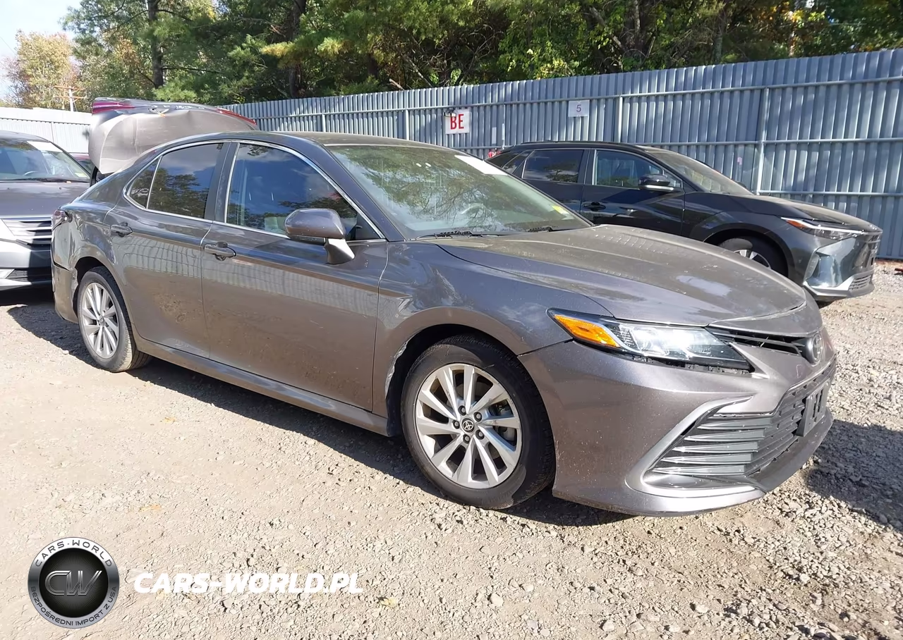2021 Toyota Camry Le