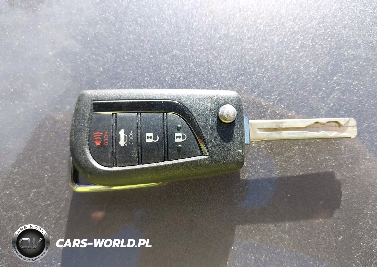 2021 Toyota Camry Le VIN:4T1C11AK7MU583208 - 11