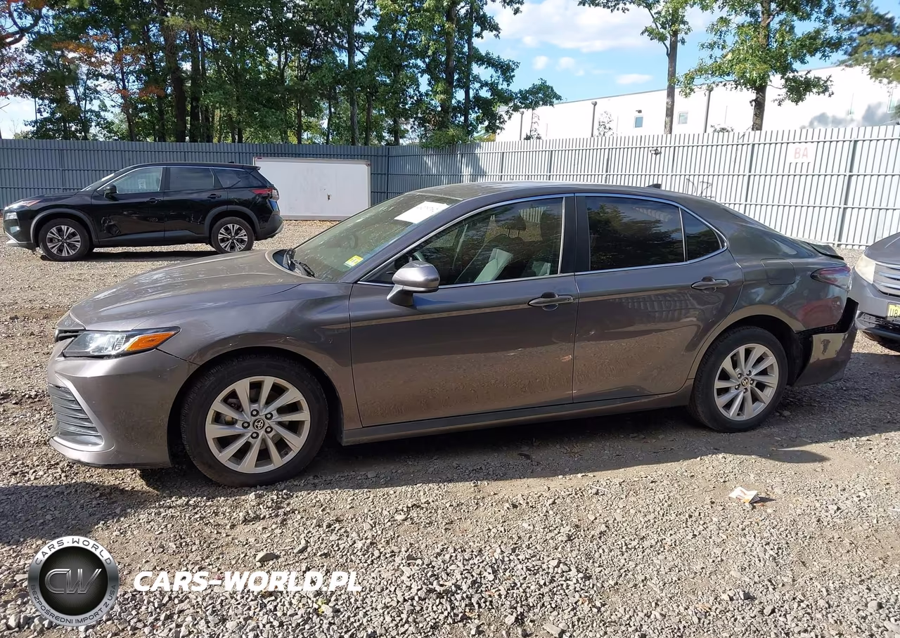 2021 Toyota Camry Le VIN:4T1C11AK7MU583208 - 14
