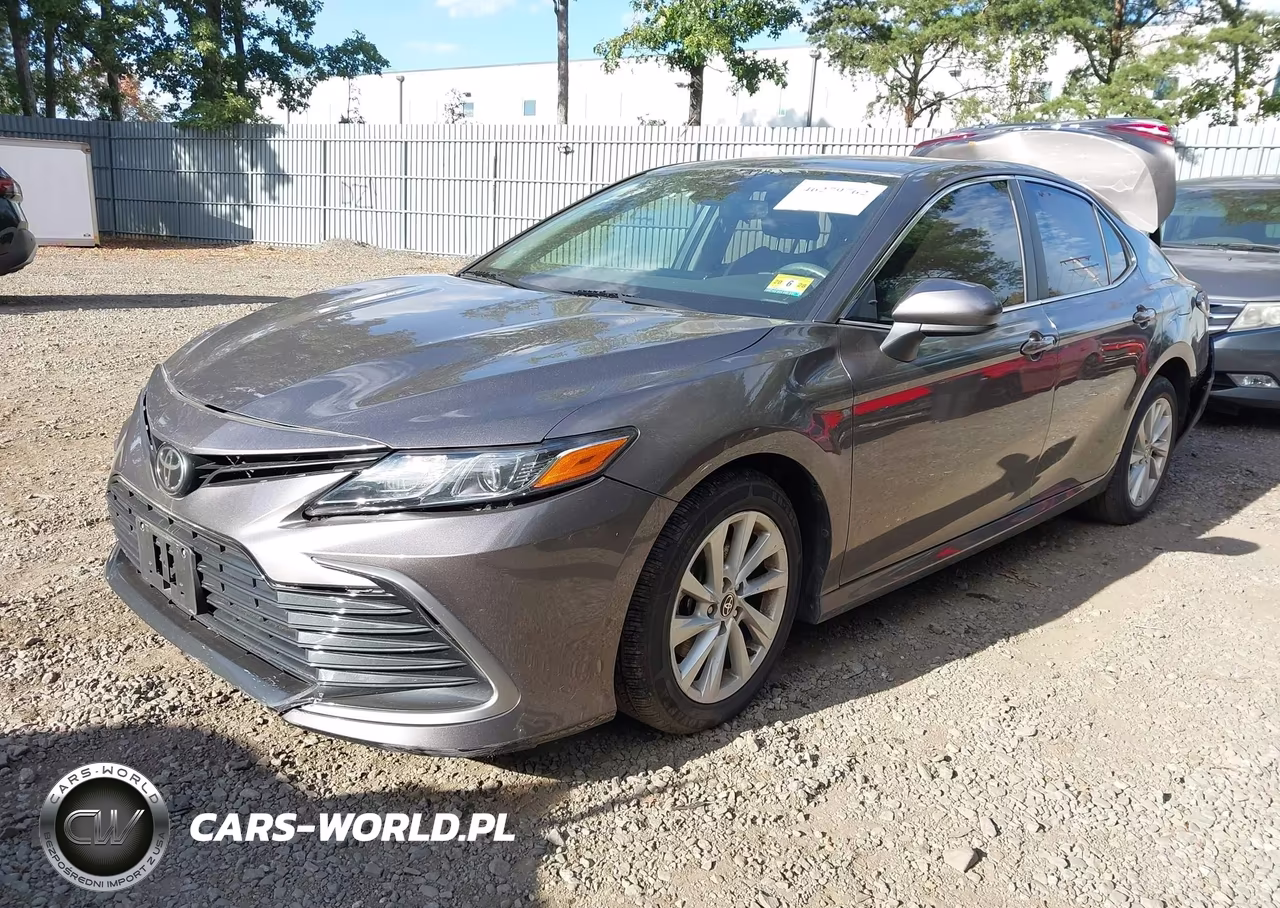 2021 Toyota Camry Le VIN:4T1C11AK7MU583208 - 2