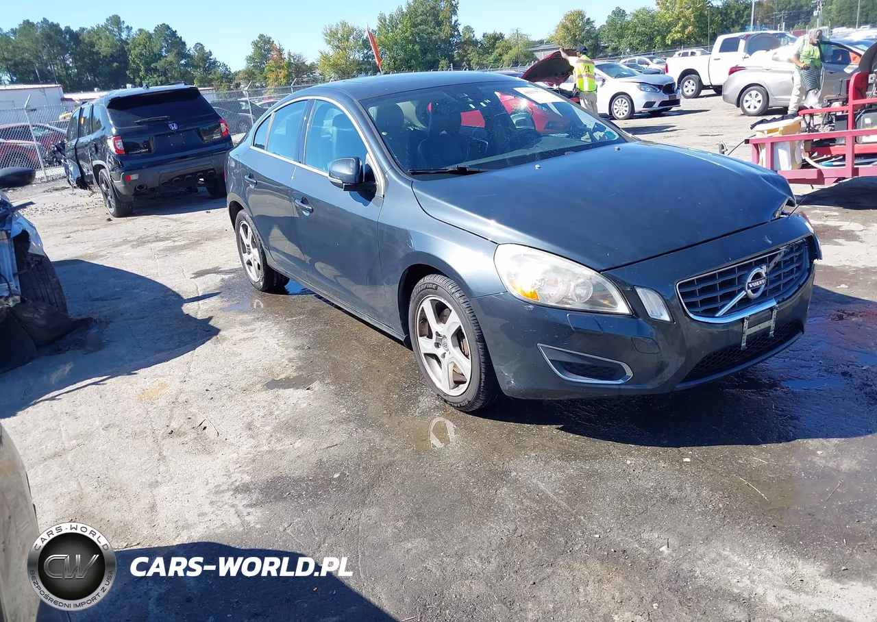 2013 Volvo S60 T5-T5 Platinum-T5 Premier-T5 Premier Plus