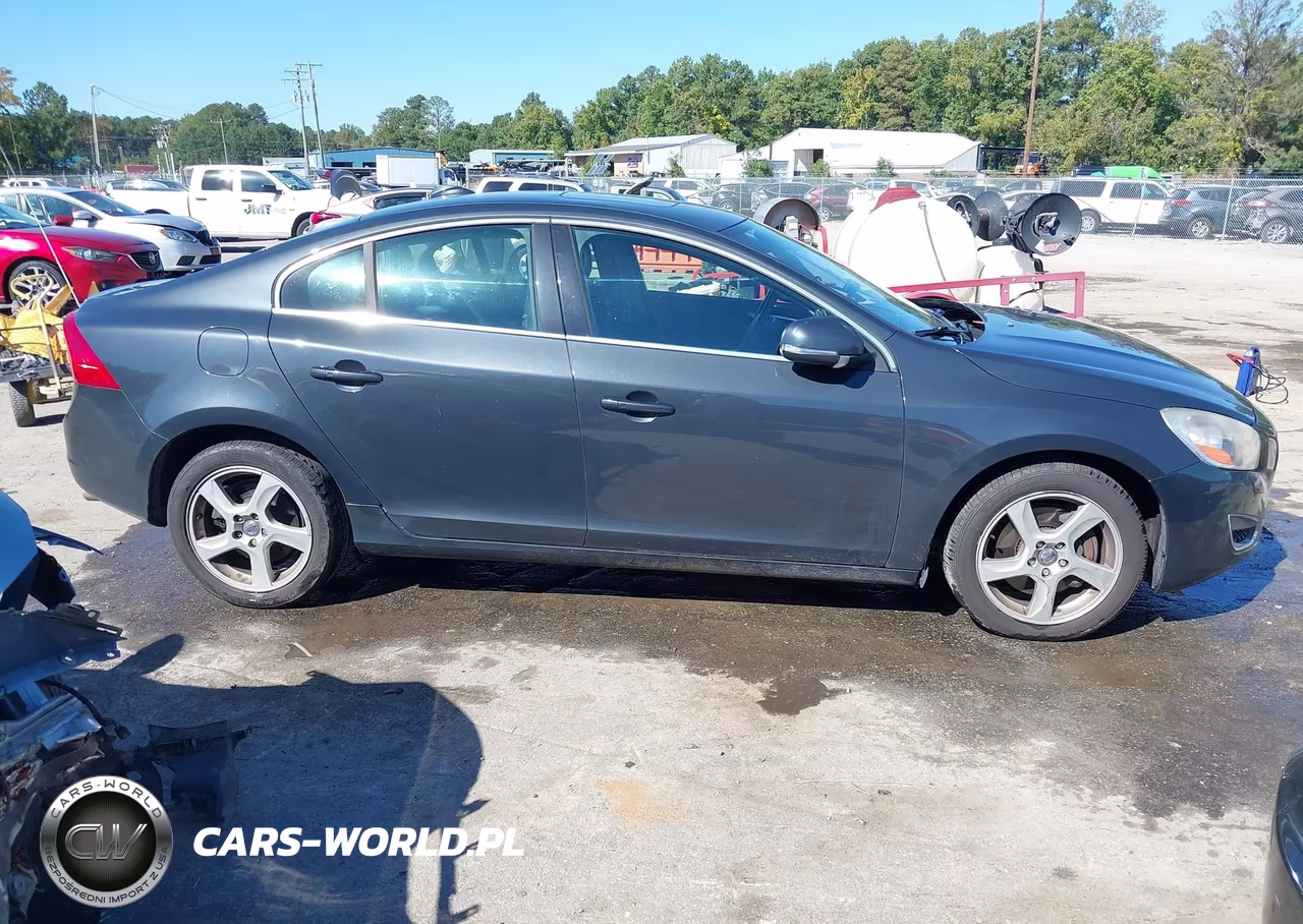 2013 Volvo S60 T5-T5 Platinum-T5 Premier-T5 Premier Plus VIN:YV1612FS3D2225786 - 13