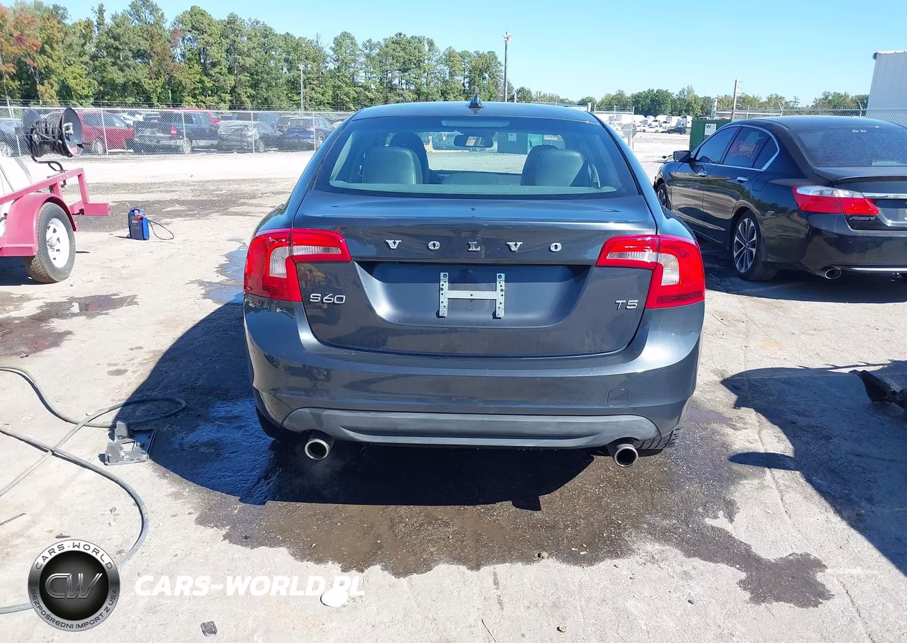 2013 Volvo S60 T5-T5 Platinum-T5 Premier-T5 Premier Plus VIN:YV1612FS3D2225786 - 16