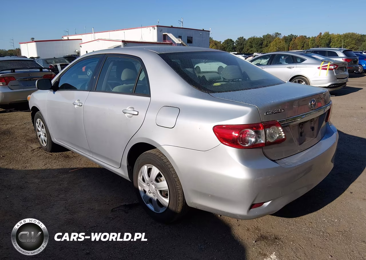 2011 Toyota Corolla Le VIN:2T1BU4EE4BC663976 - 3