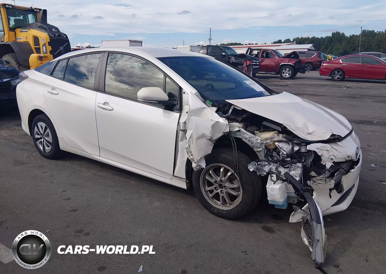 2016 Toyota Prius Three
