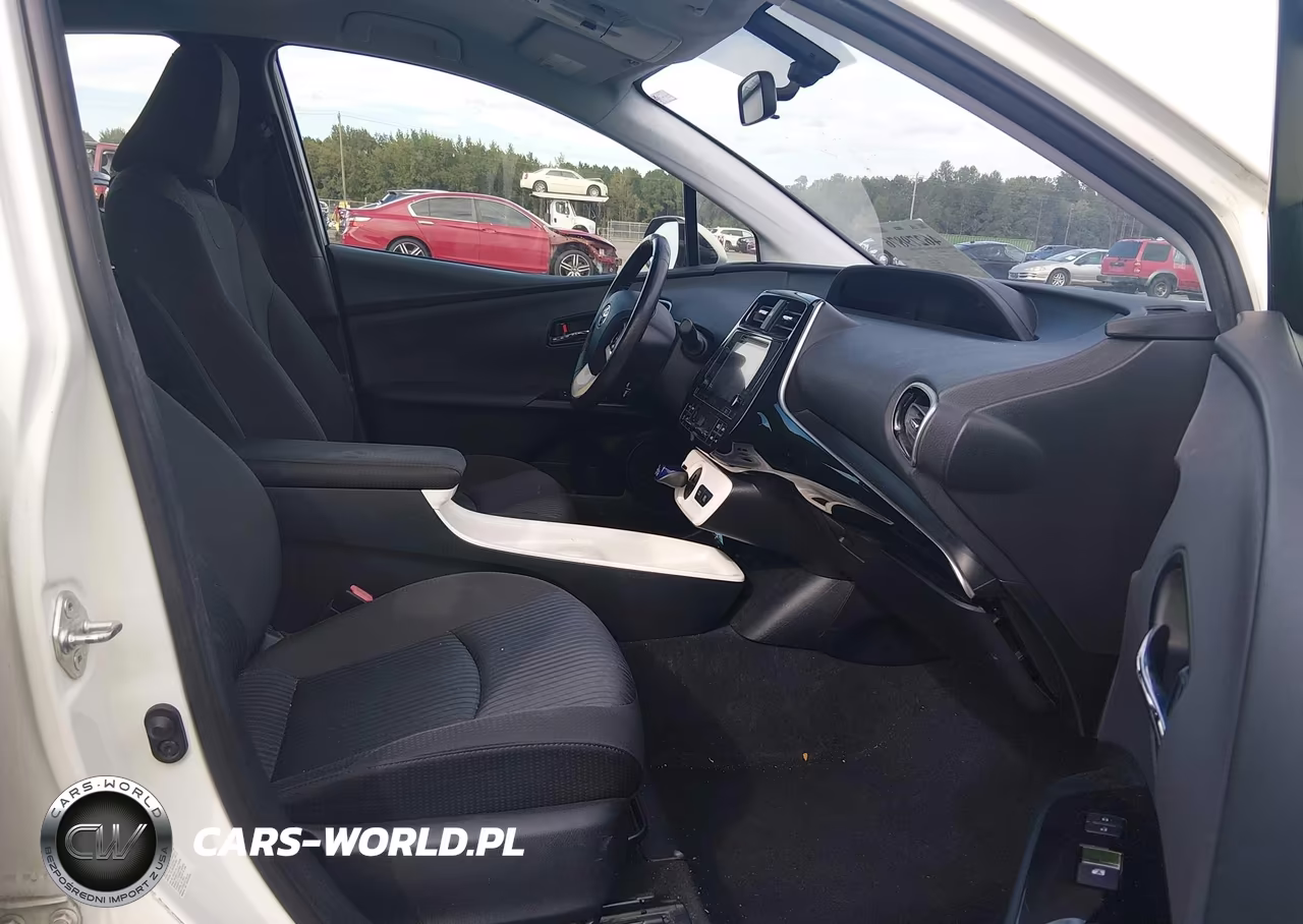 2016 Toyota Prius Three VIN:JTDKARFU8G3017271 - 5