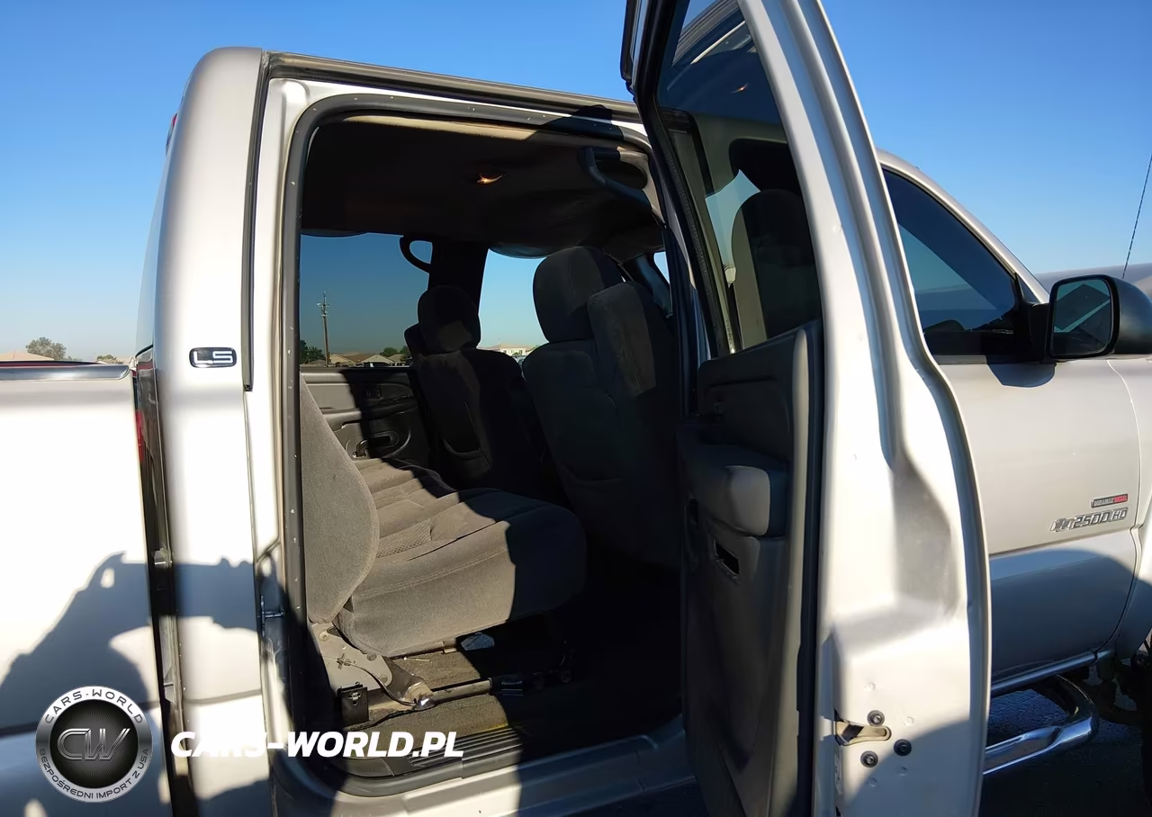 2005 Chevrolet Silverado 2500Hd Ls VIN:1GCHK23215F945405 - 8