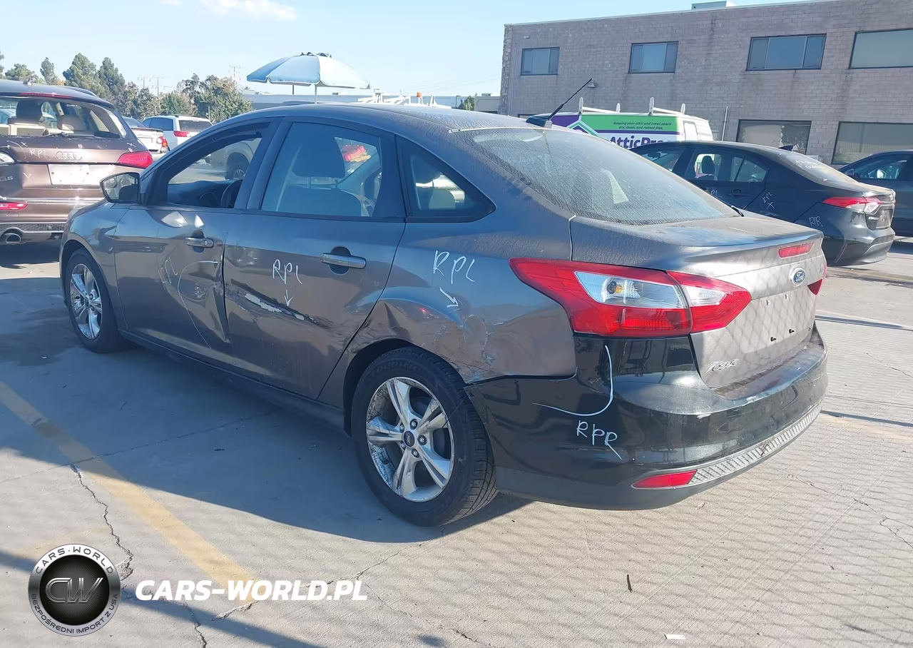 2014 Ford Focus Se VIN:1FADP3F23EL199502 - 3