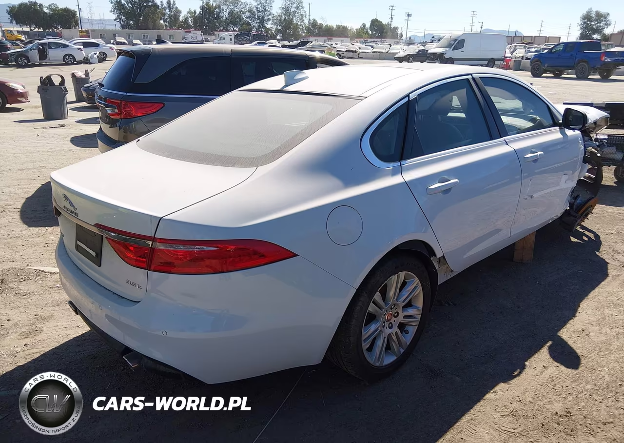 2016 Jaguar Xf Premium VIN:SAJBD4BV9GCY13294 - 4