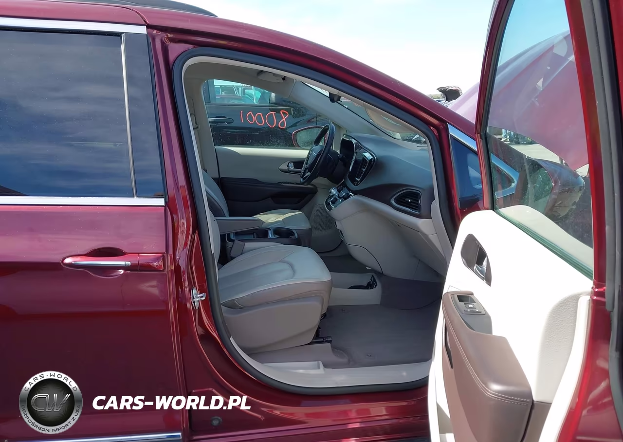 2017 Chrysler Pacifica Touring-L VIN:2C4RC1BG7HR757994 - 5