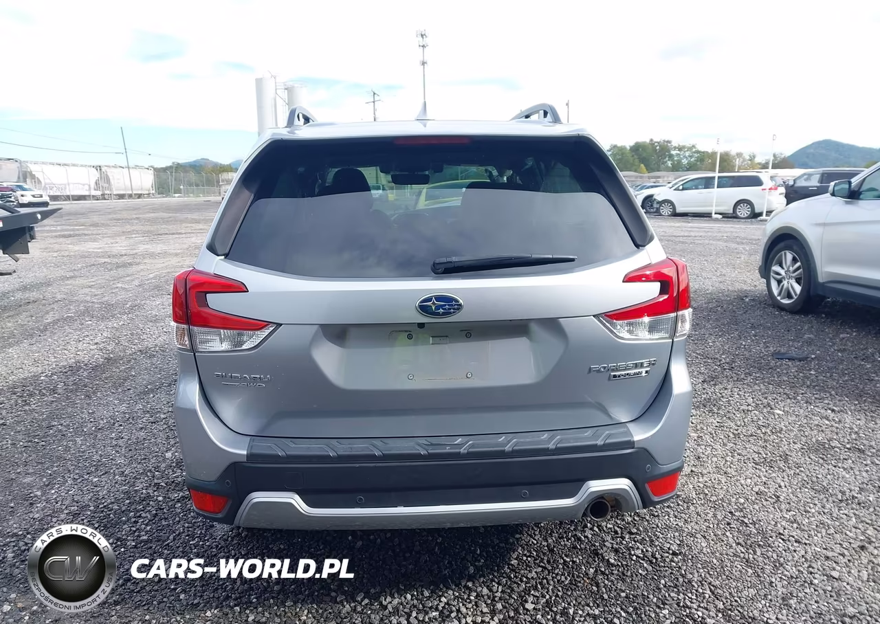 2021 Subaru Forester Touring VIN:JF2SKAXC1MH480194 - 16