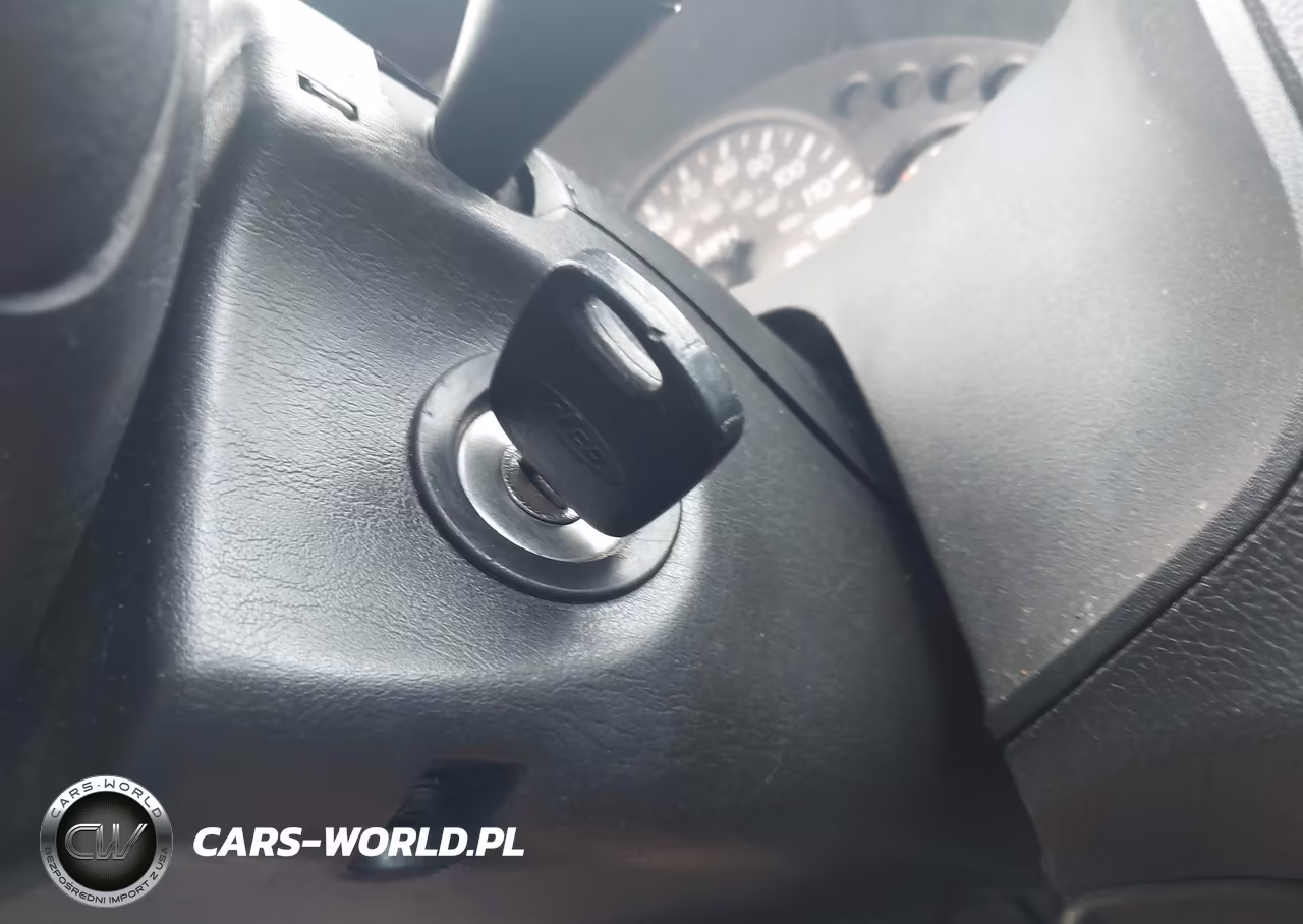 2005 Ford Focus Zx5 VIN:3FAFP37N45R112368 - 11