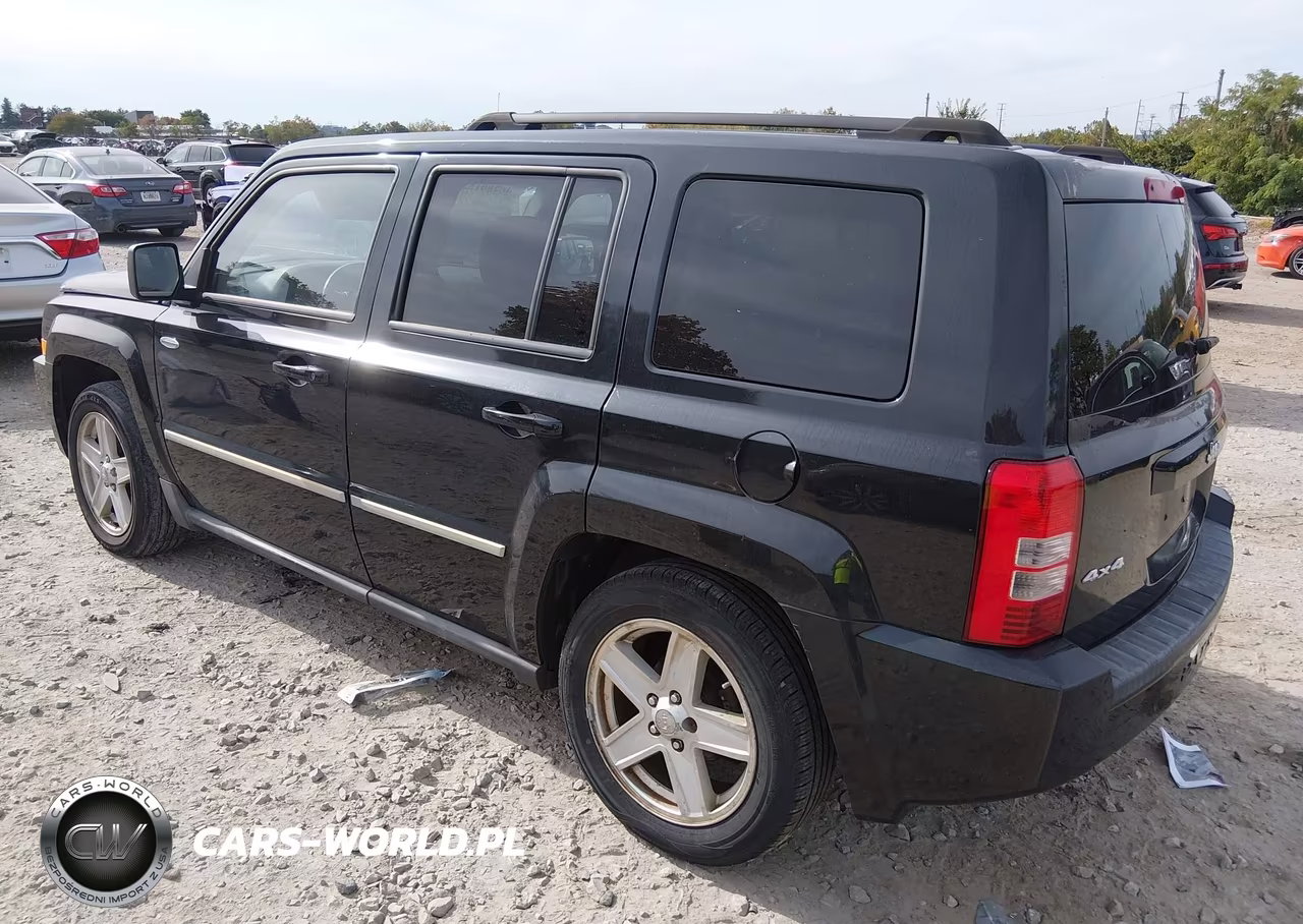 2010 Jeep Patriot Sport VIN:1J4NF1GBXAD640268 - 3