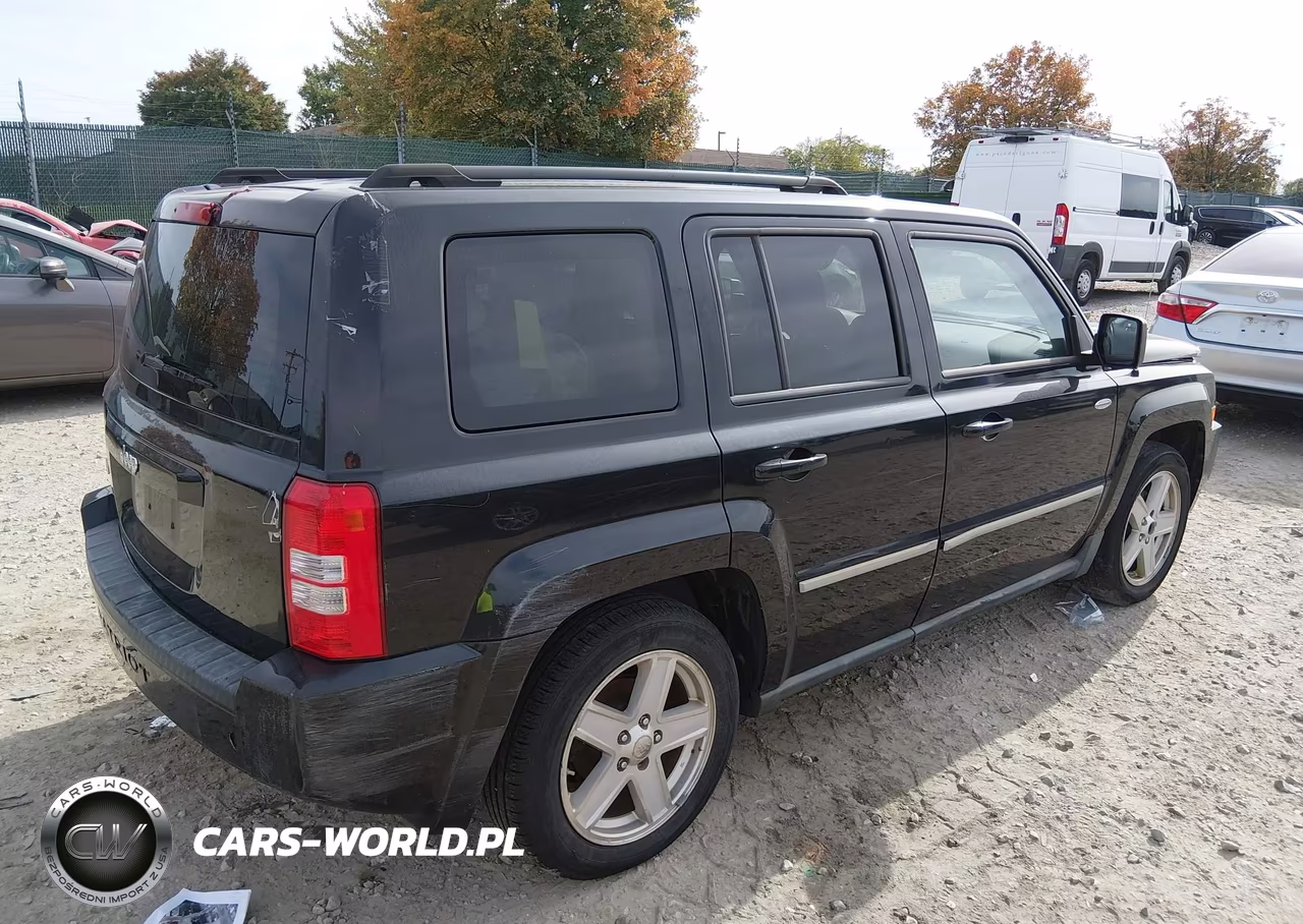 2010 Jeep Patriot Sport VIN:1J4NF1GBXAD640268 - 4