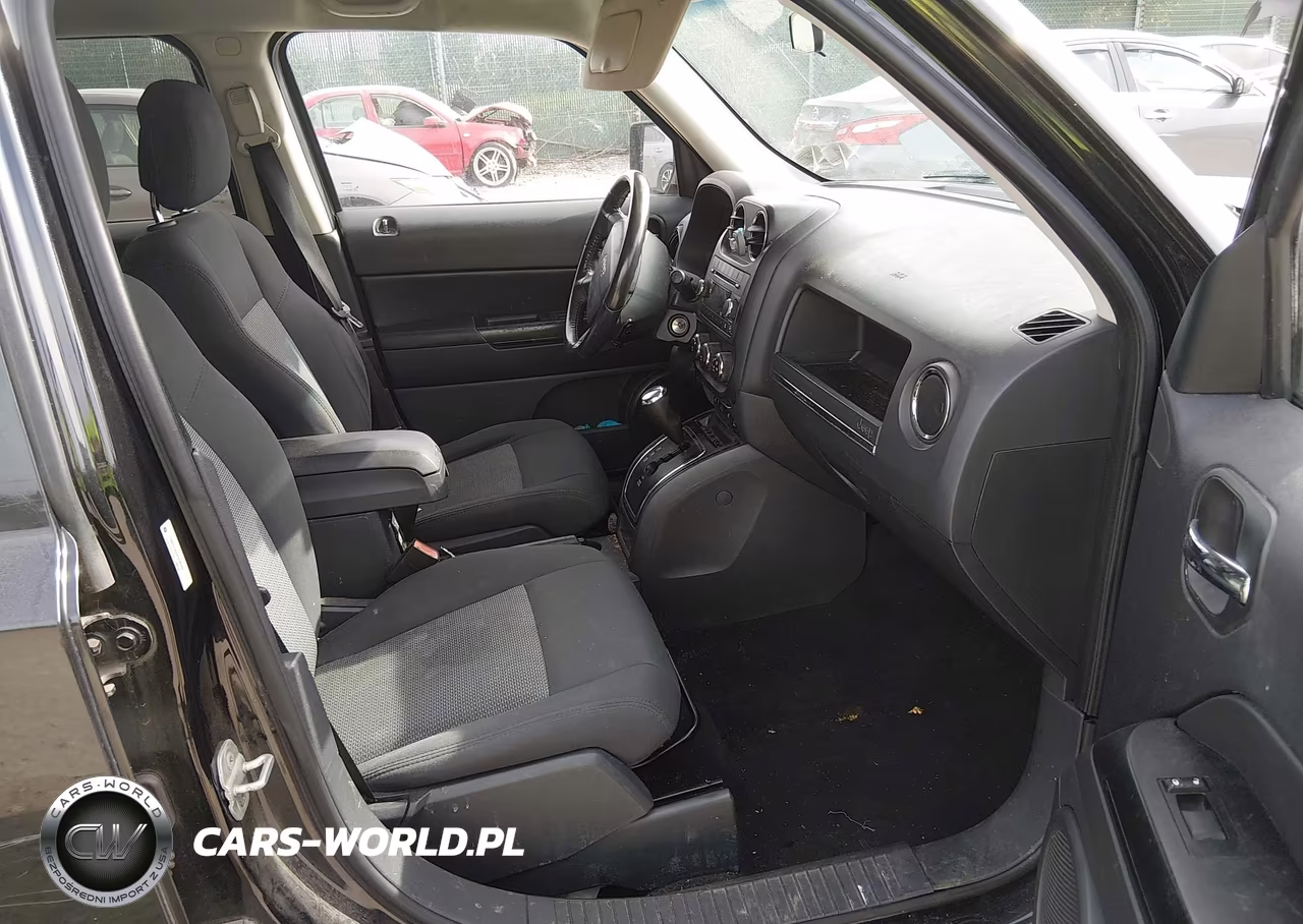 2010 Jeep Patriot Sport VIN:1J4NF1GBXAD640268 - 5
