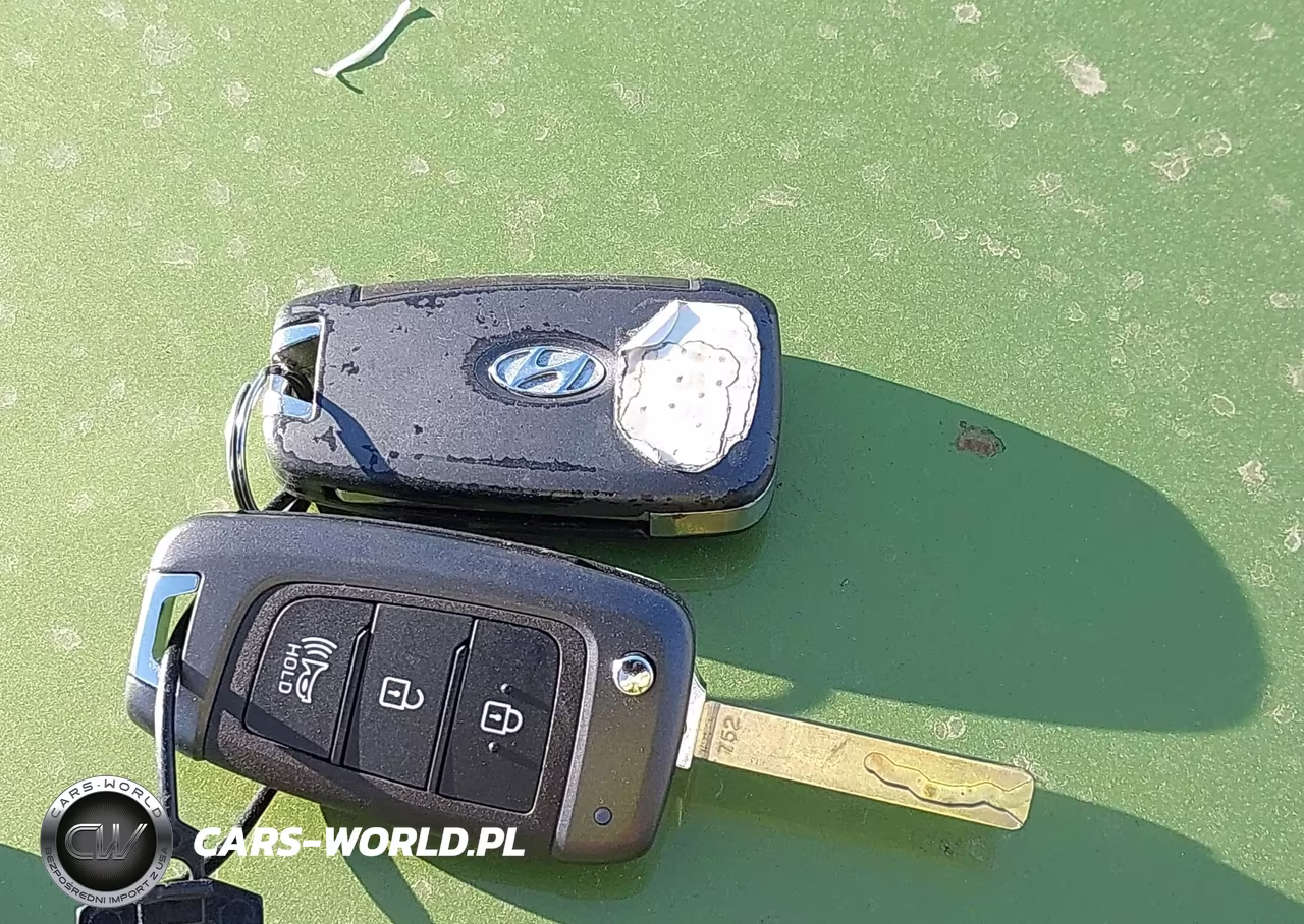 2021 Hyundai Venue Se VIN:KMHRB8A30MU077096 - 11