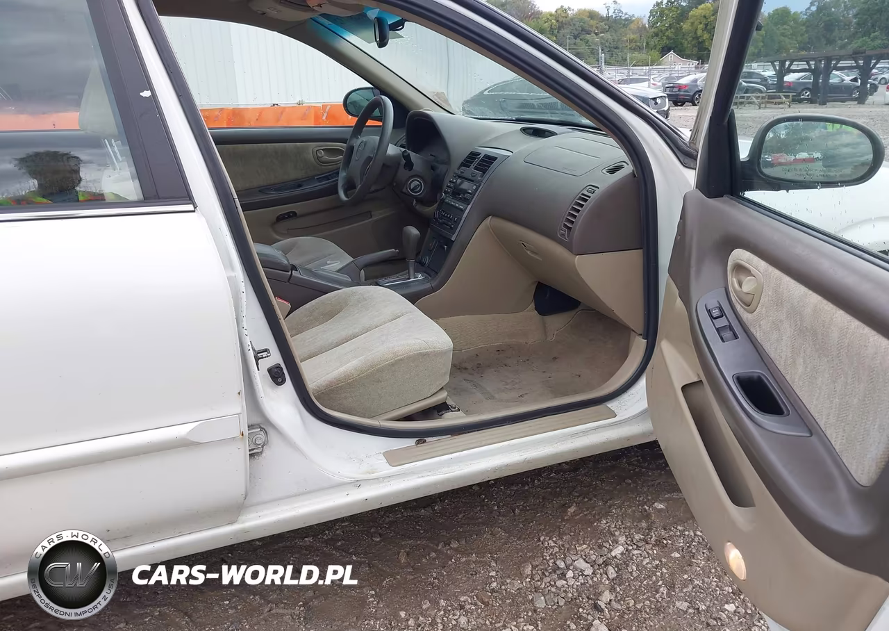 2001 Nissan Maxima Gxe VIN:JN1CA31DX1T828606 - 5