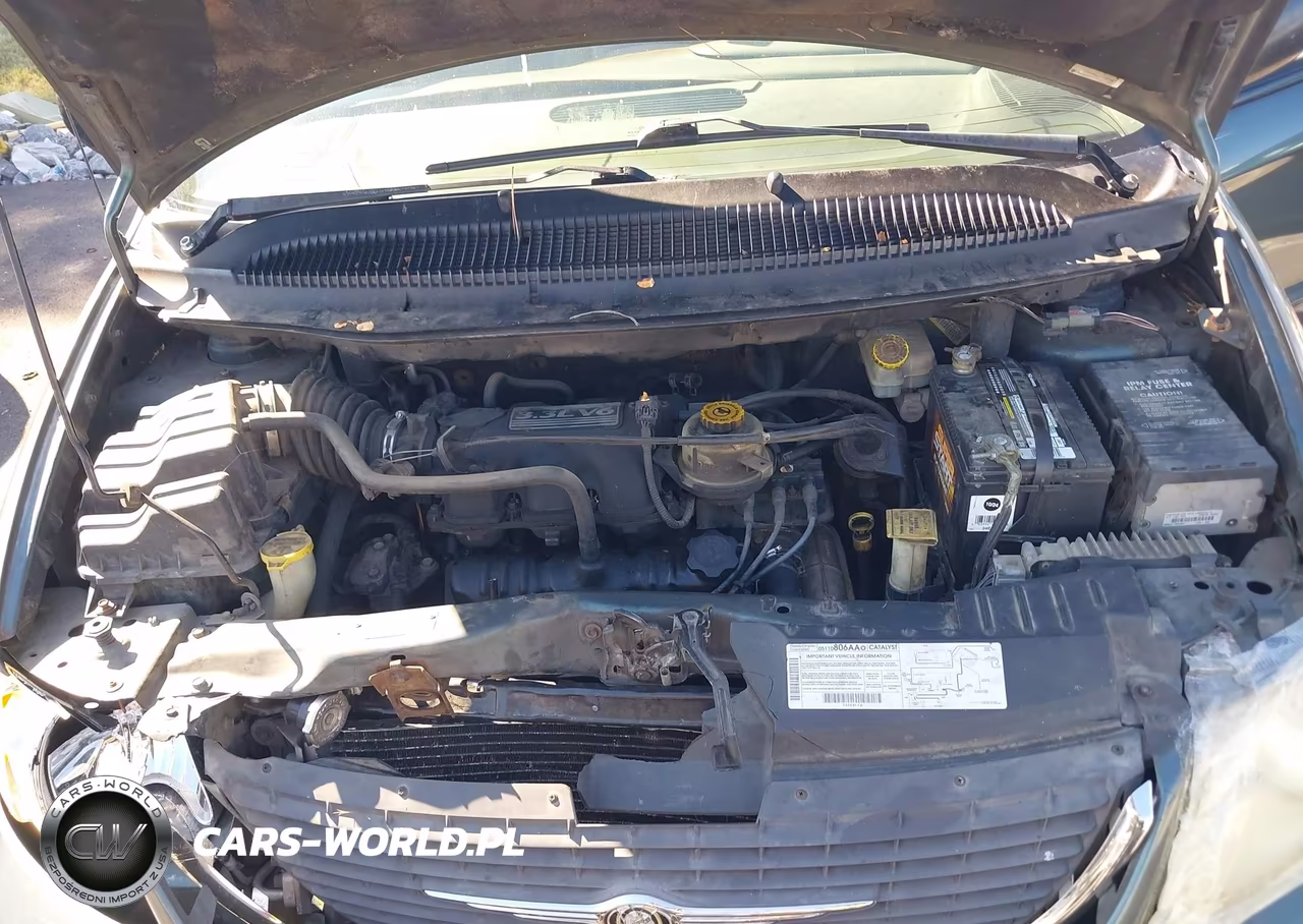 2002 Chrysler Town & Country Lx VIN:2C8GP443X2R793420 - 10