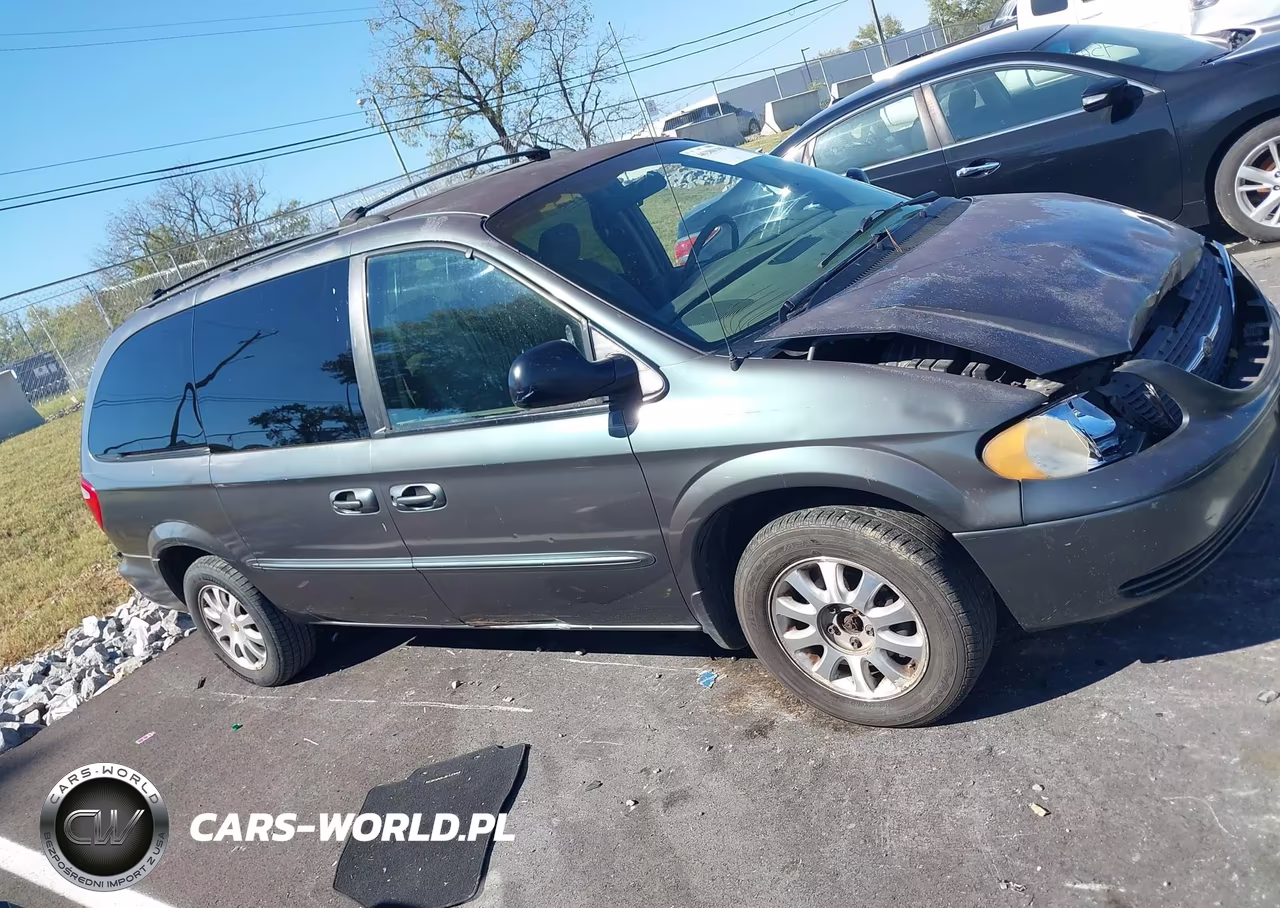 2002 Chrysler Town & Country Lx VIN:2C8GP443X2R793420 - 13