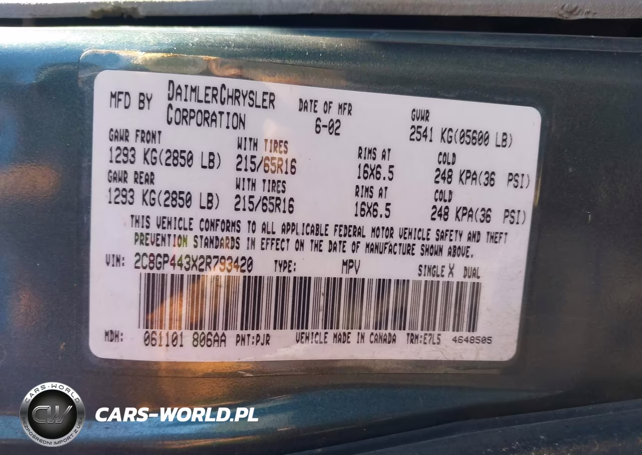 2002 Chrysler Town & Country Lx VIN:2C8GP443X2R793420 - 9