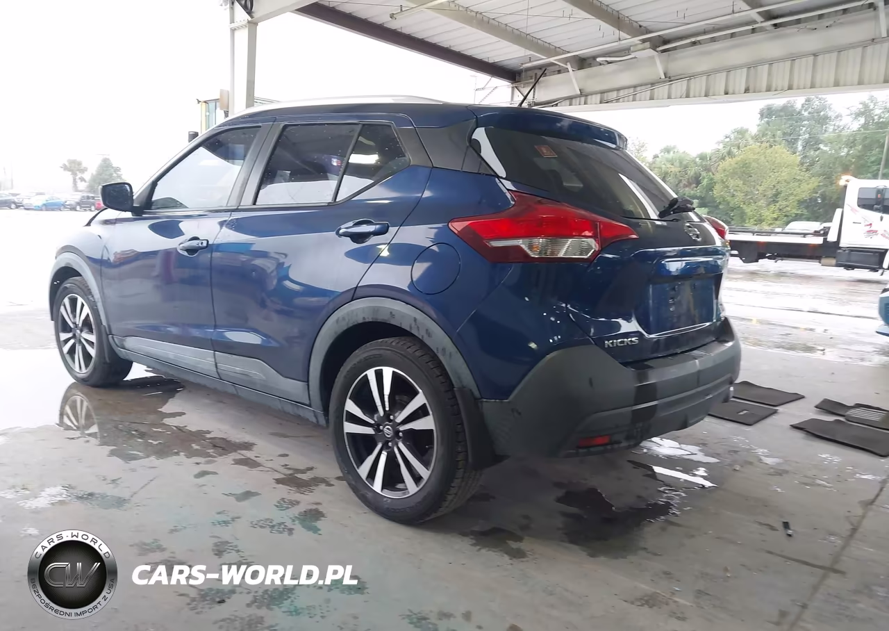2018 Nissan Kicks Sv VIN:3N1CP5CU4JL530600 - 3