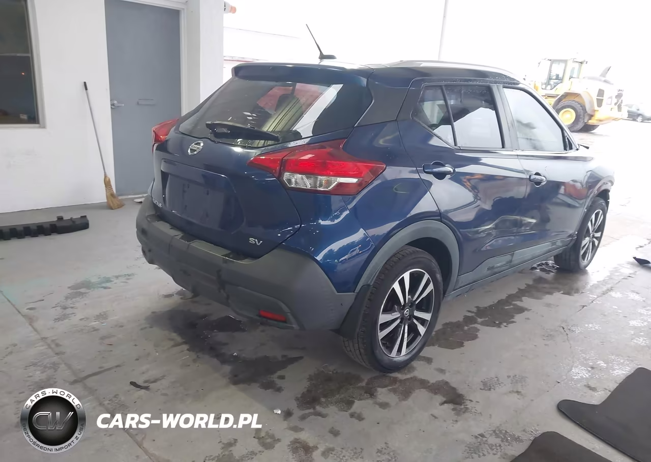 2018 Nissan Kicks Sv VIN:3N1CP5CU4JL530600 - 4