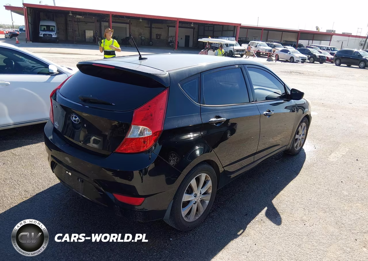 2012 Hyundai Accent Se VIN:KMHCU5AE6CU038091 - 4