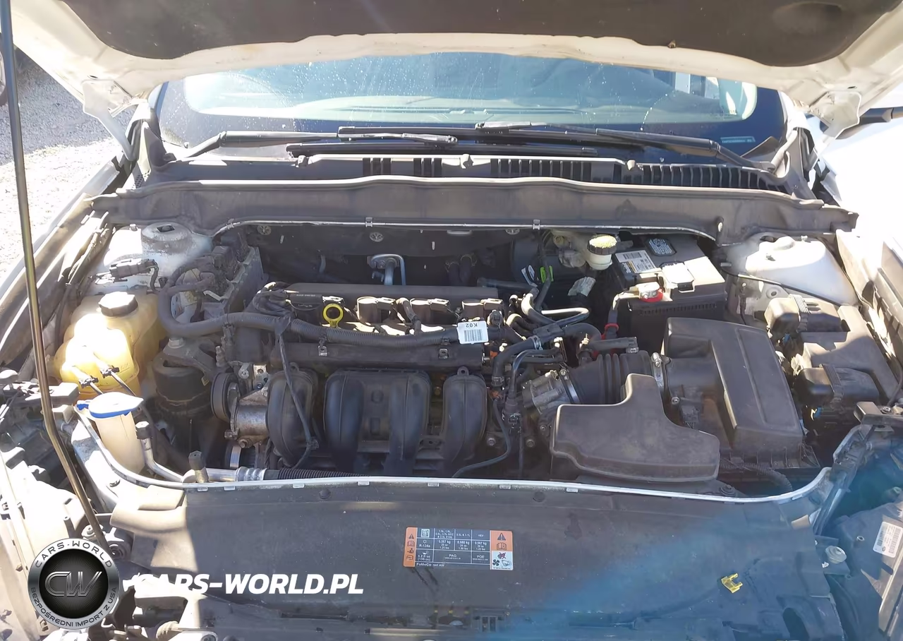 2015 Ford Fusion S VIN:3FA6P0G76FR296214 - 10