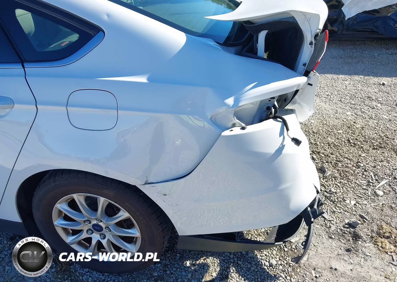 2015 Ford Fusion S VIN:3FA6P0G76FR296214 - 18