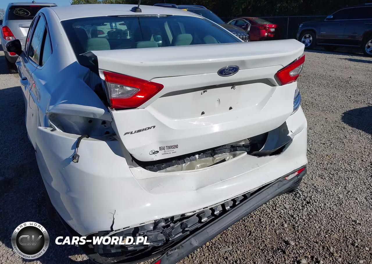 2015 Ford Fusion S VIN:3FA6P0G76FR296214 - 19