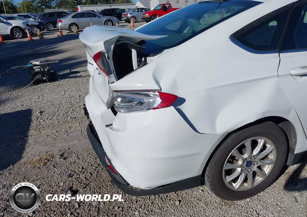 2015 Ford Fusion S VIN:3FA6P0G76FR296214 - 20