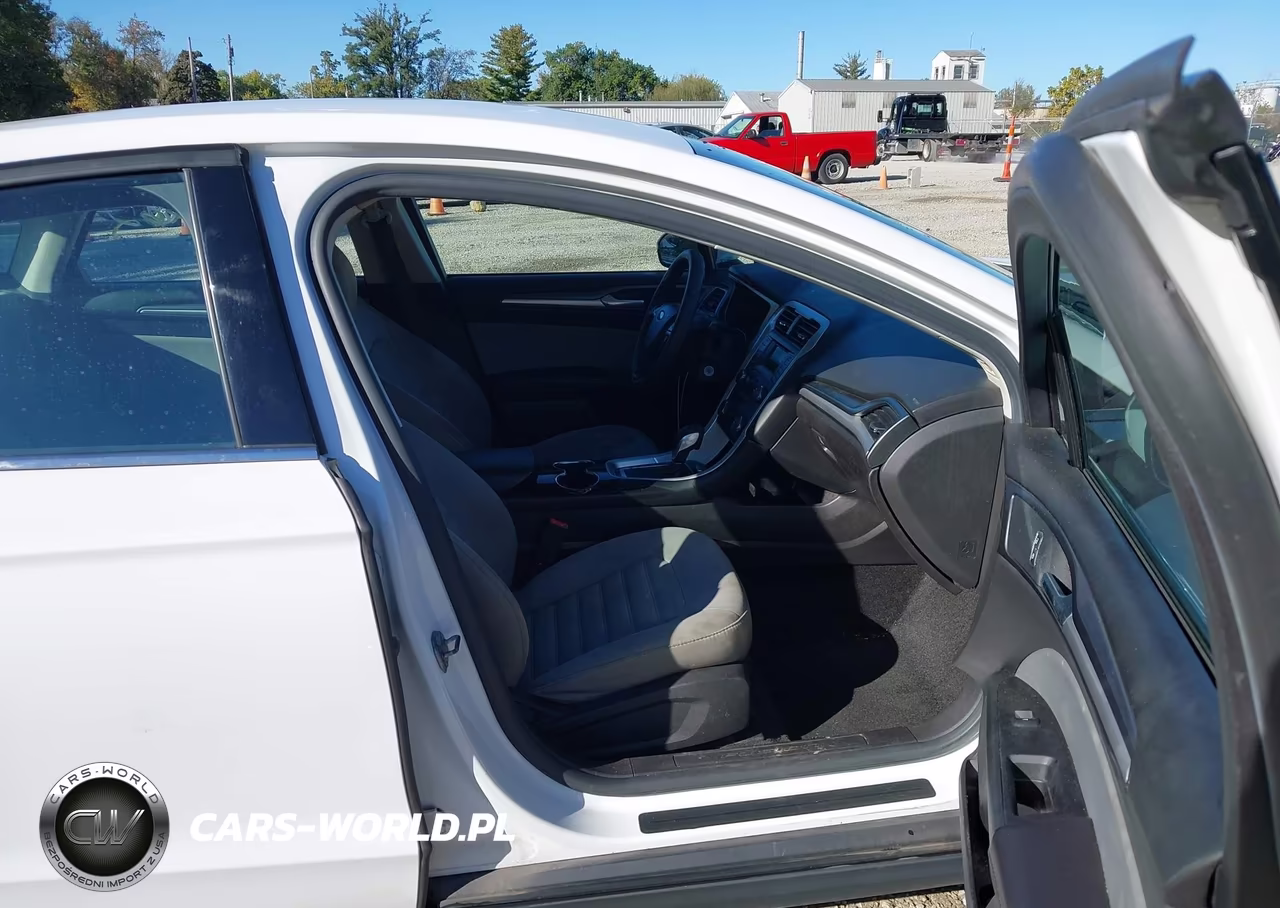 2015 Ford Fusion S VIN:3FA6P0G76FR296214 - 5