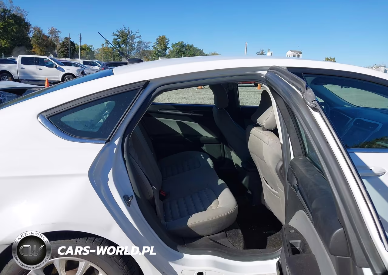 2015 Ford Fusion S VIN:3FA6P0G76FR296214 - 8