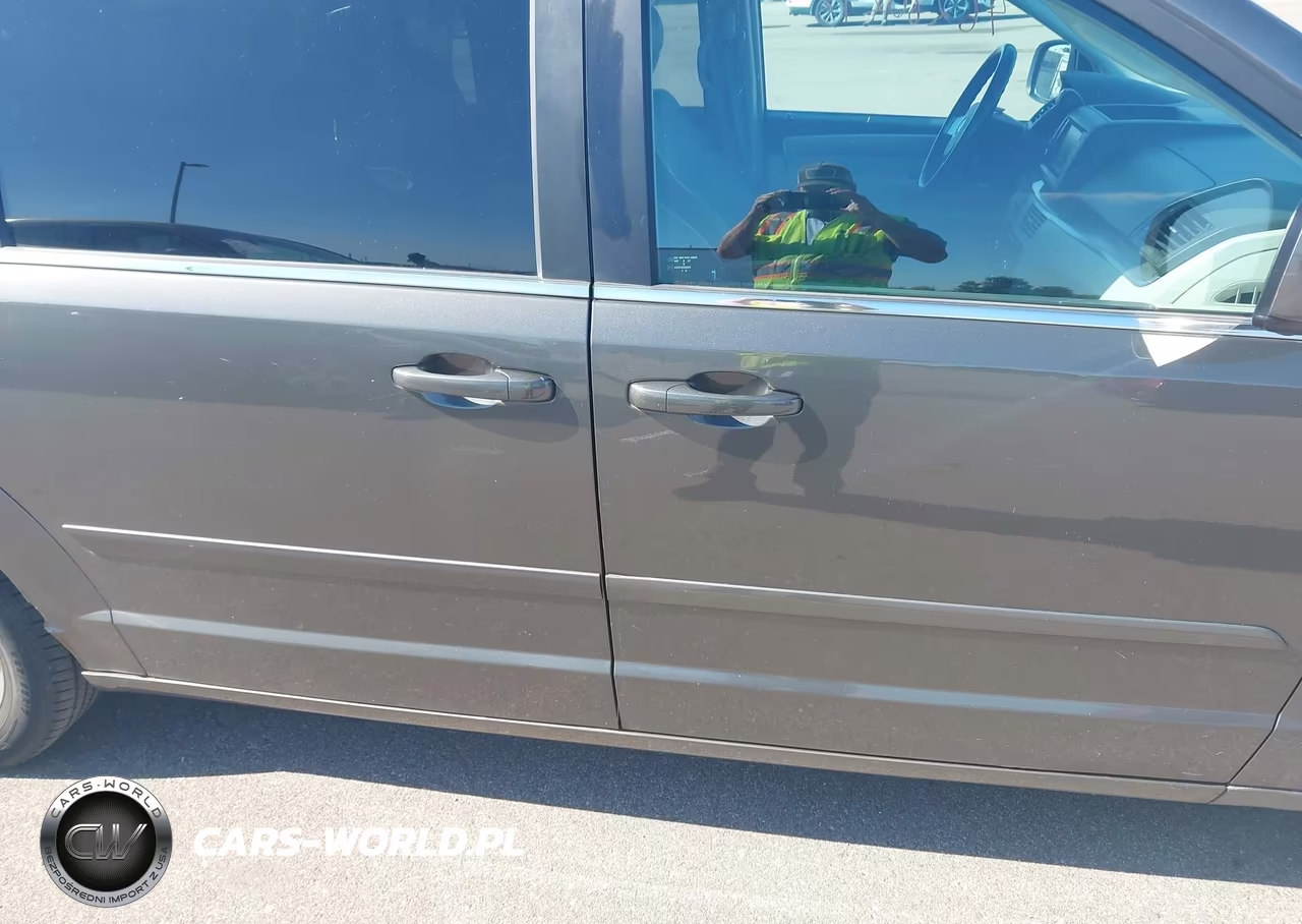 2010 Volkswagen Routan Sel VIN:2V4RW5DX6AR199336 - 14