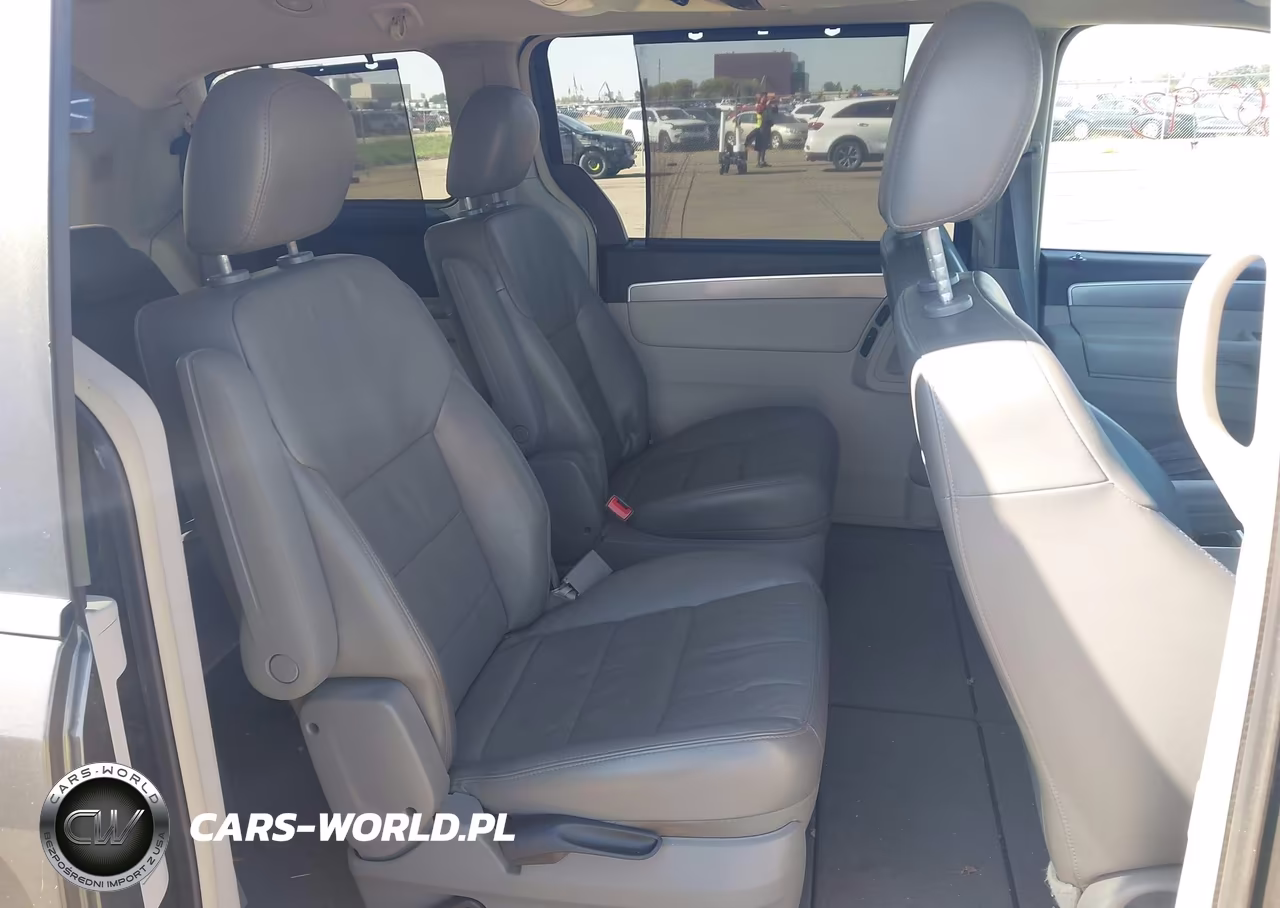 2010 Volkswagen Routan Sel VIN:2V4RW5DX6AR199336 - 8