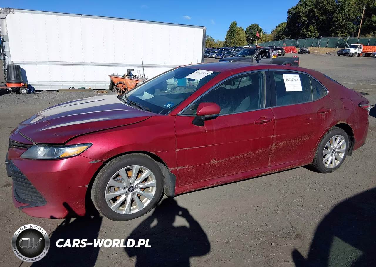 2020 Toyota Camry Le VIN:4T1C11AKXLU972181 - 6